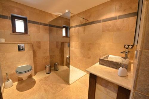 Maison de 2 chambres avec jardin amenage et wifi a Alligny en Morvan