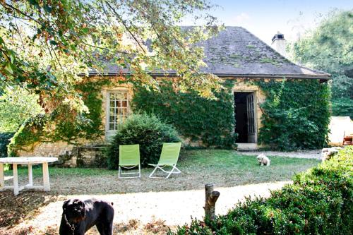 Maison de 2 chambres avec jardin amenage et wifi a Aubas