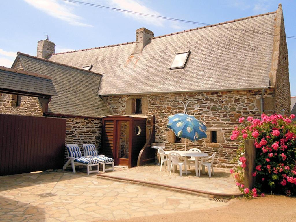 Maison de 2 chambres avec jardin amenage et wifi a Tredrez Locquemeau a 1 km de la plage Kerham Huellan, 22300 Trédrez