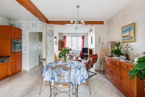 Maison de 2 chambres avec jardin clos et wifi a Gravelines a 2 km de la plage
