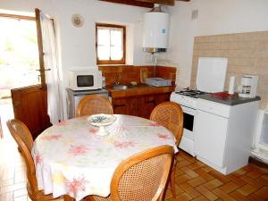 Maison de 2 chambres avec jardin clos et wifi a Mer