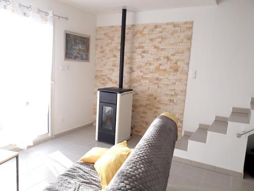 Maison de 2 chambres avec jardin clos et wifi a Pujaut