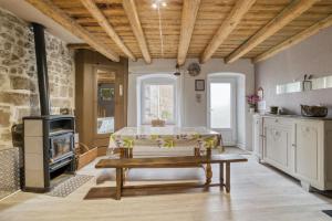 Maison de 2 chambres avec jardin clos et wifi a Valprivas