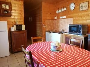Maison de 2 chambres avec jardin clos et wifi a Verrieres en Forez