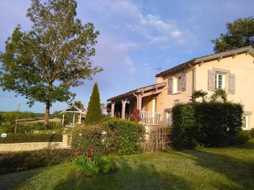 Maison de 2 chambres avec jardin et wifi a Lendou en Quercy a 7 km de la plage