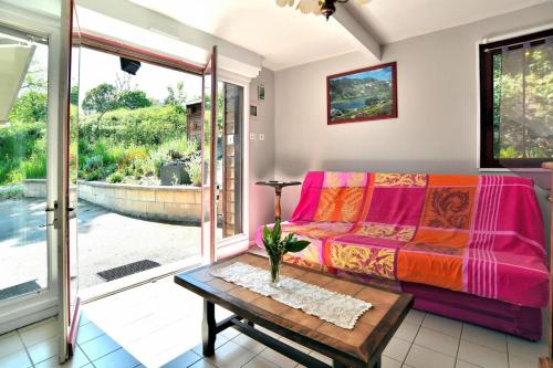 Maison de 2 chambres avec piscine partagee a Pluduno