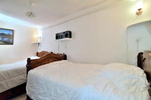 Maison de 2 chambres avec piscine partagee a Pluduno