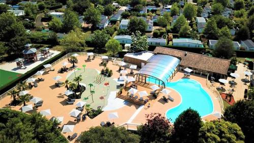 Maison de 2 chambres avec piscine partagee et jardin clos a Biscarrosse