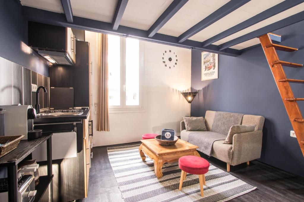 Maison de 2 chambres avec piscine partagee jardin amenage et wifi a La Roche sur le Buis