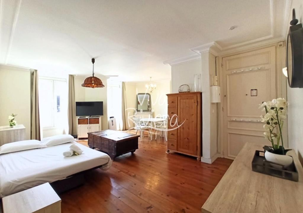 Maison de 2 chambres avec piscine partagee spa et jardin amenage a Saint Front de Pradoux