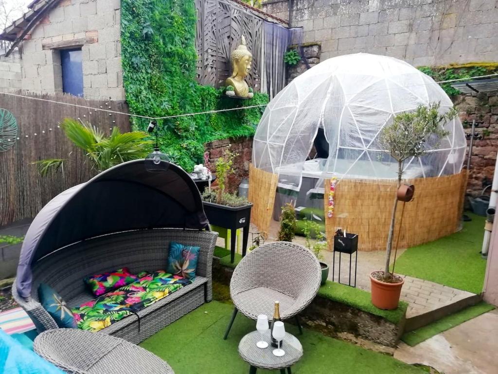 Maison de vacances Maison de 2 chambres avec piscine privee jacuzzi et jardin clos a Wangen 124 Rue des Huns Bas-Rhin, Grand Est 67520 Wangen