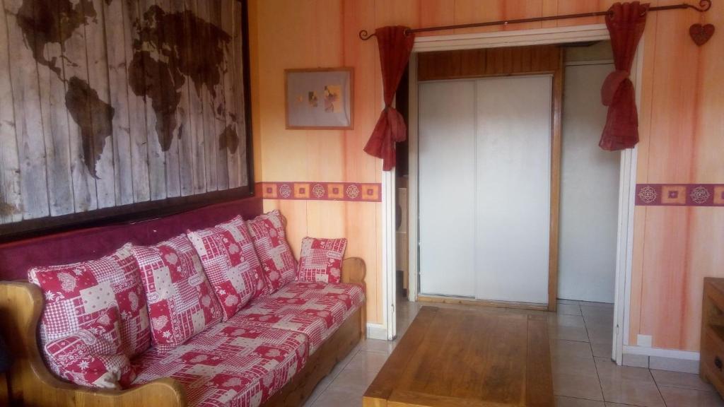 Maison de 2 chambres avec piscine privee jardin clos et wifi a Jouques