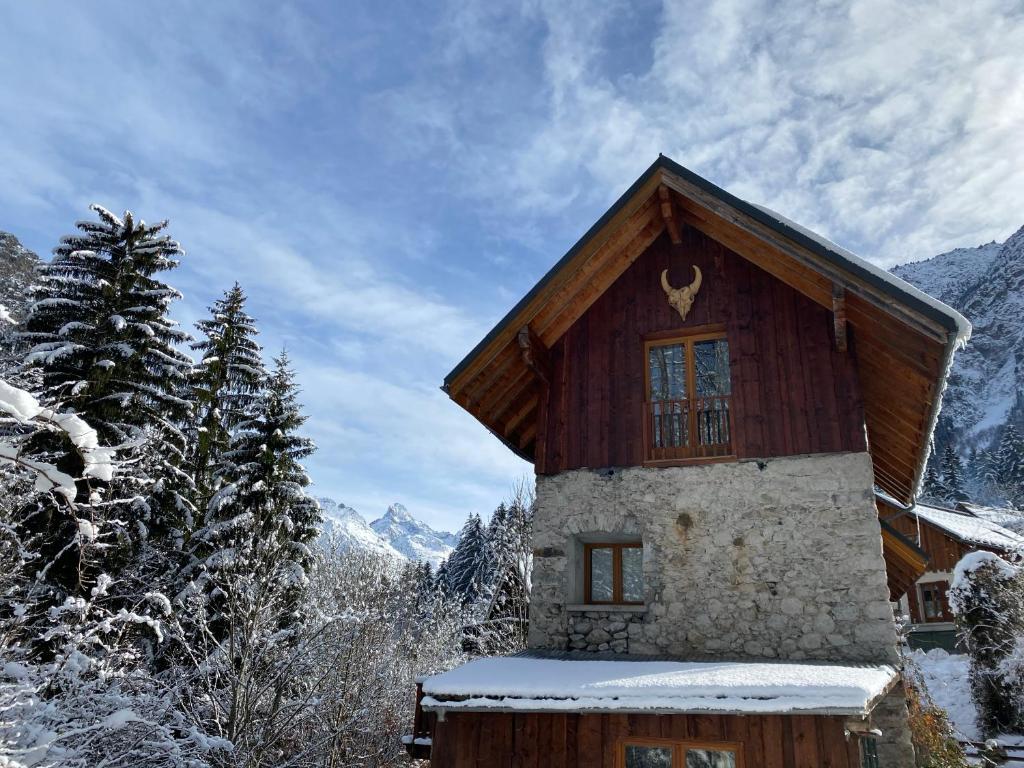Maison de 2 chambres avec terrasse amenagee a Betpouey a 8 km des pistes