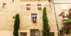 Maison de 2 chambres avec terrasse amenagee et wifi a Villeneuve les Avignon