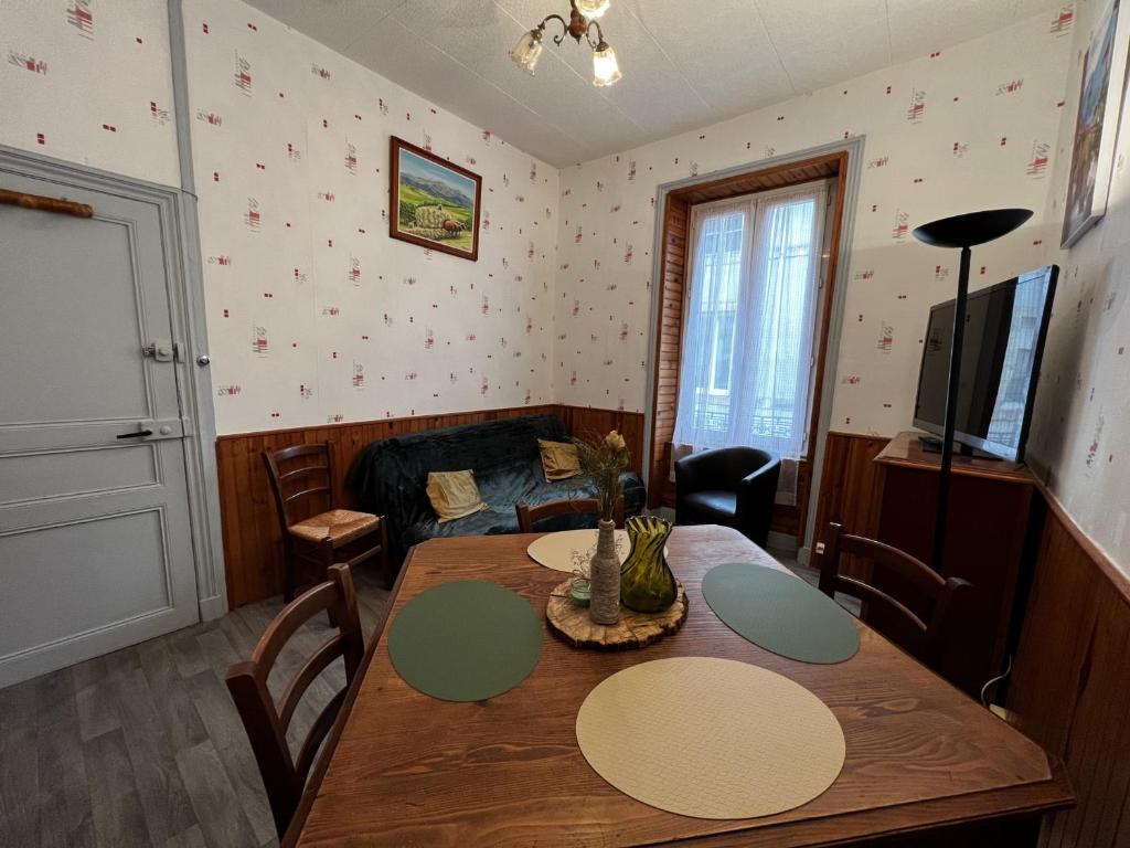 Maison de 2 chambres avec vue sur la ville et jardin a Loudenvielle a 5 km des pistes 65510 Loudenvielle