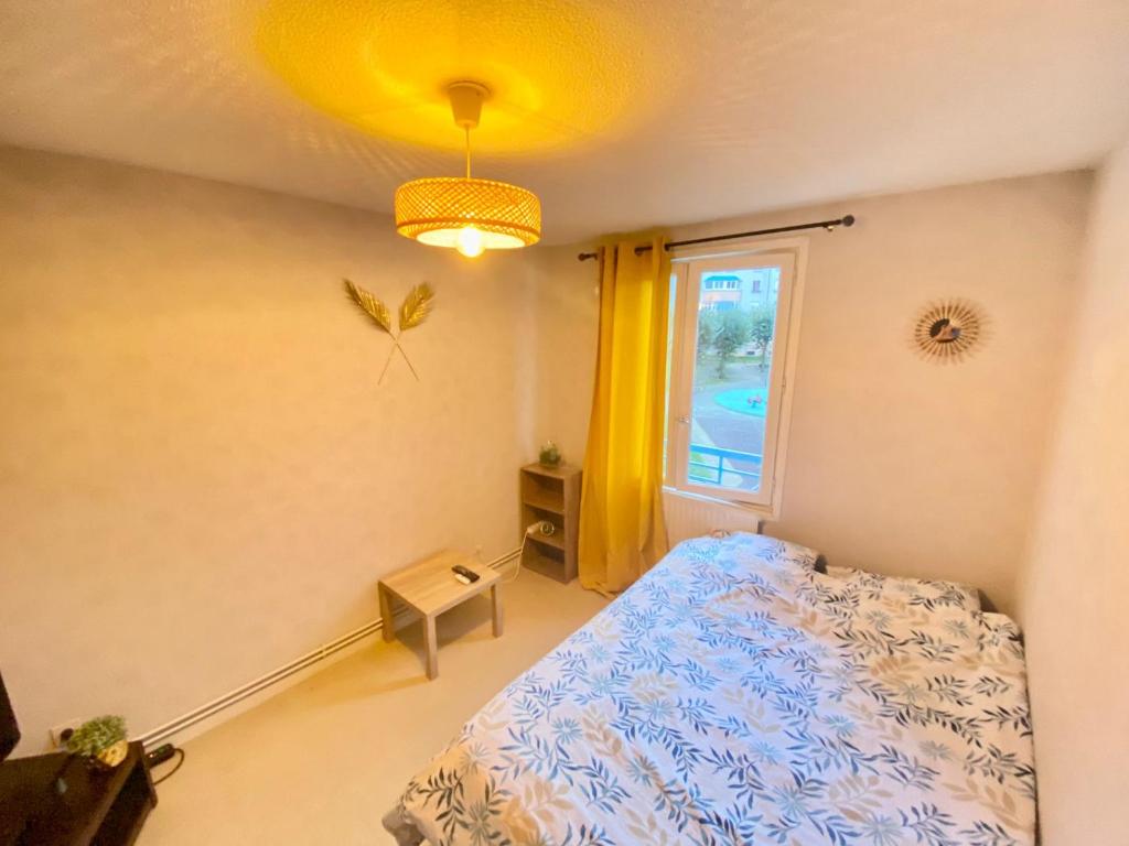 Maison de 2 chambres avec vue sur la ville terrasse et wifi a Cucuron