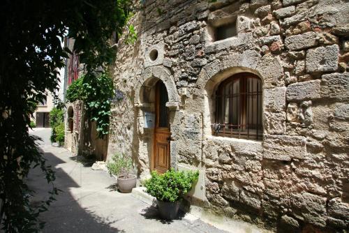 Maison de 2 chambres avec vue sur la ville terrasse et wifi a Cucuron