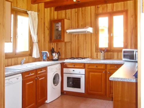 Maison de 2 chambres avec vue sur le lac piscine partagee et jardin amenage a Lachapelle Auzac