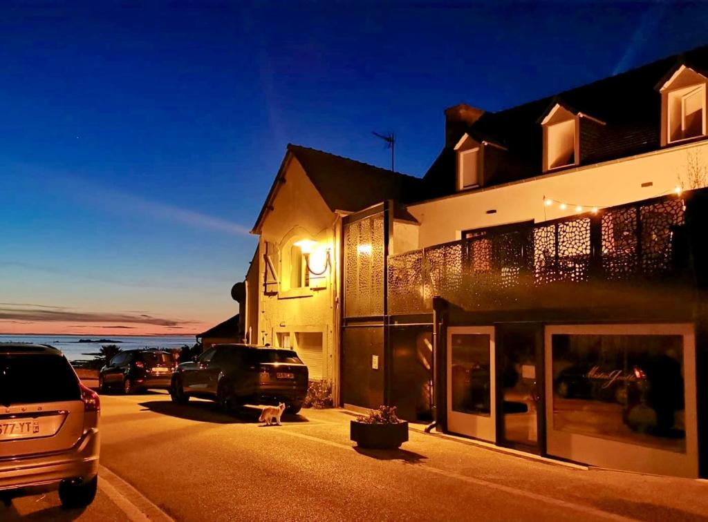 Maison de 3 chambres a Locquirec a 50 m de la plage avec vue sur la mer terrasse amenagee et wifi 55 Rue de l'Église, 29241 Locquirec