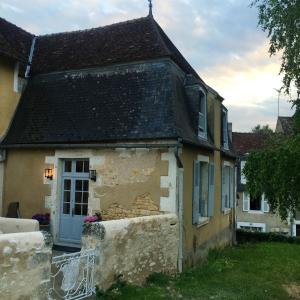 Maison de 3 chambres avec jacuzzi jardin clos et wifi a Le Blanc