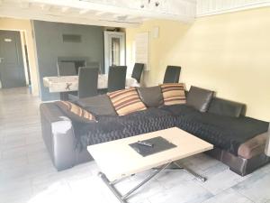 Maison de 3 chambres avec jacuzzi jardin clos et wifi a Saint Germain d'Aunay