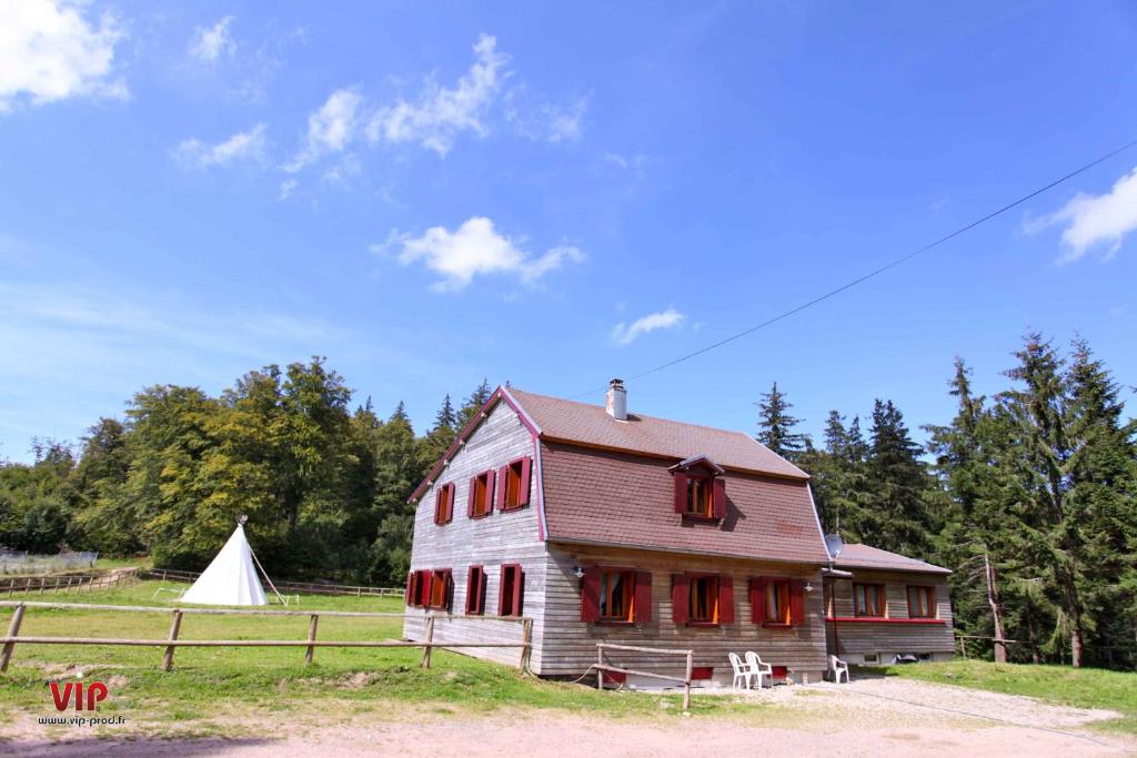 Maison de 3 chambres avec jardin amenage a Berrien