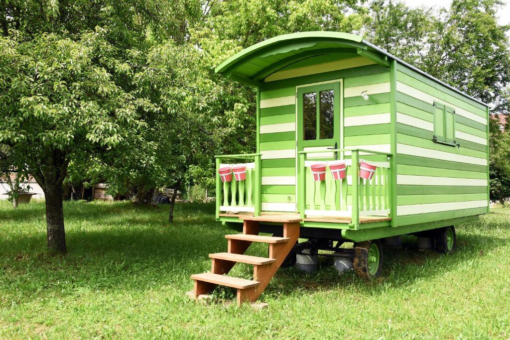 Maison de 3 chambres avec jardin amenage et wifi a Bagnols 63810 Bagnols