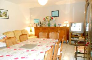 Maison de 3 chambres avec jardin amenage et wifi a Dampierre en Burly