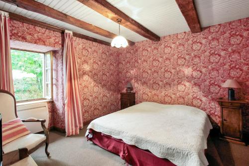 Maison de 3 chambres avec jardin amenage et wifi a Senezergues