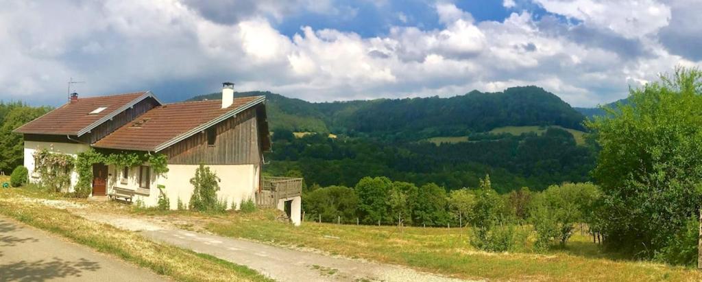 Maison de 3 chambres avec jardin amenage et wifi a Vaucluse 1 Route de Fremondans Bourgogne-Franche-Comté, Doubs, 25380 Vaucluse