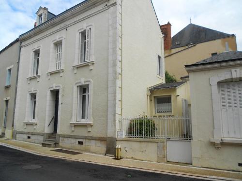Maison de 3 chambres avec jardin clos et wifi a Airvault