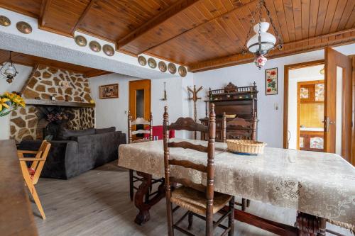 Maison de 3 chambres avec jardin clos et wifi a Albas
