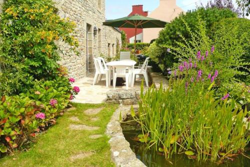 Maison de 3 chambres avec jardin clos et wifi a Ploudalmezeau
