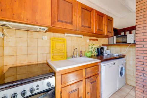 Maison de 3 chambres avec piscine partagee et wifi a Lagrasse