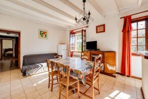 Maison de 3 chambres avec piscine partagee et wifi a Lagrasse