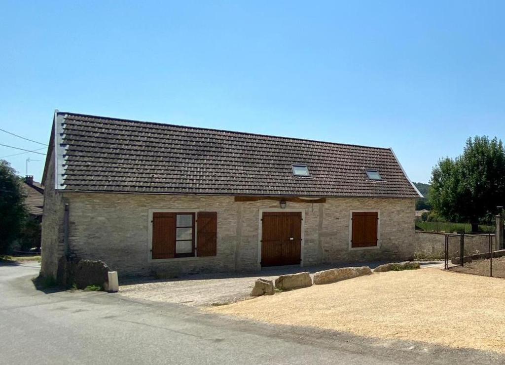 Maison de 3 chambres avec piscine partagee jardin clos et wifi a Saint Victor la Coste 30290 Saint-Victor-la-Coste