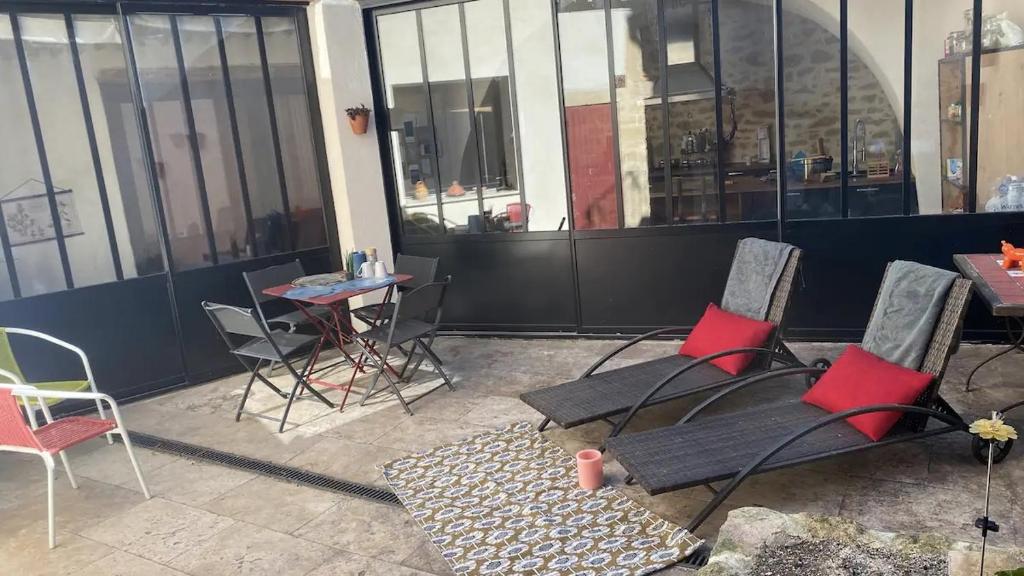 Maison de 3 chambres avec piscine partagee terrasse et wifi a Rustrel 84400 Rustrel