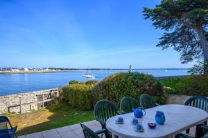 Maison de 4 chambres a Loctudy a 100 m de la plage avec vue sur la mer jardin clos et wifi