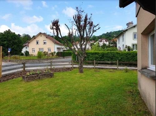 Maison de 4 chambres avec jacuzzi jardin clos et wifi a Gerardmer