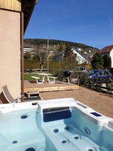 Maison de 4 chambres avec jacuzzi jardin clos et wifi a Gerardmer