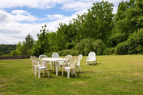 Maison de 4 chambres avec jardin amenage et wifi a Monthenault