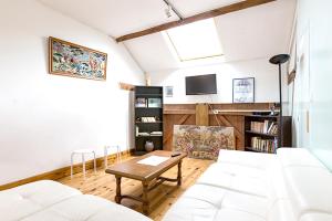 Maison de 4 chambres avec jardin amenage et wifi a Monthenault