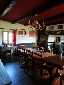 Maison de 4 chambres avec jardin amenage et wifi a St Constant Fournoules