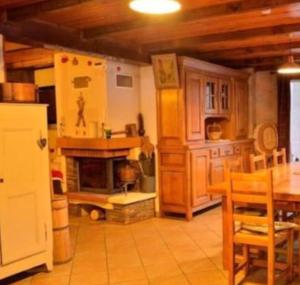 Maison de vacances Maison de 4 chambres avec jardin amenage et wifi a Villarembert a 2 km des pistes La Tigny 73300 Villarembert Rhône-Alpes