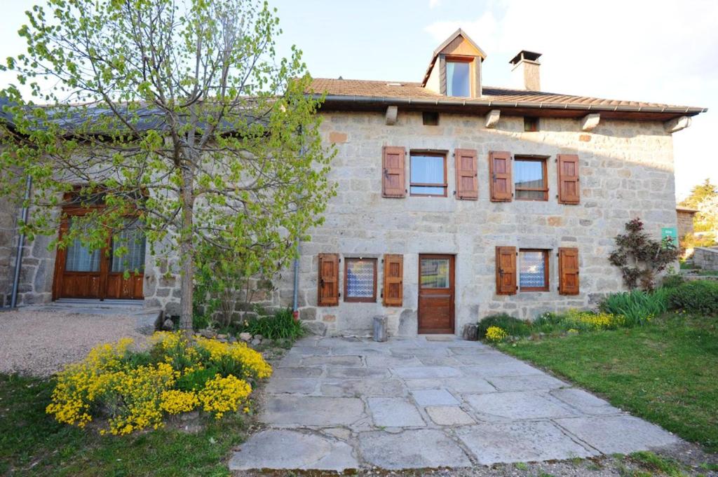 Maison de 4 chambres avec jardin clos et wifi a Albaret Sainte Marie La Roche, 48200 Albaret-Sainte-Marie