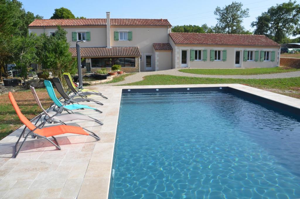 Maison de 4 chambres avec jardin clos et wifi a Boussenac 09320 Boussenac