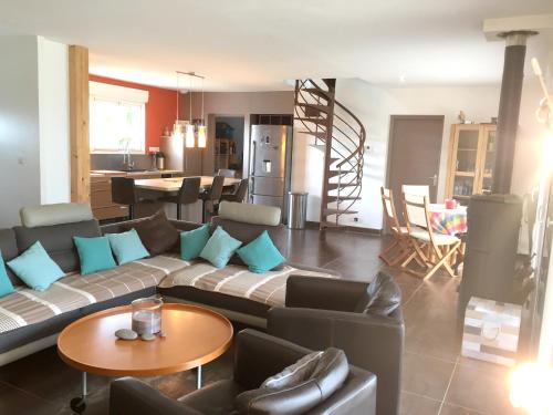 Maison de 4 chambres avec jardin clos et wifi a Hourtin a 1 km de la plage