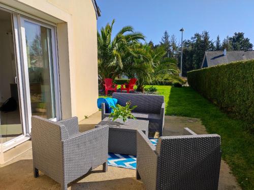 Maison de 4 chambres avec jardin clos et wifi a Tregomeur a 5 km de la plage