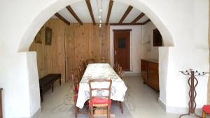 Maison de 4 chambres avec piscine partagee et wifi a Lagrasse