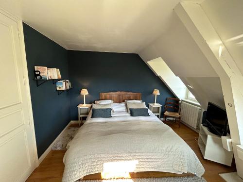 Maison de 4 chambres avec piscine privee jardin amenage et wifi a La Tagniere